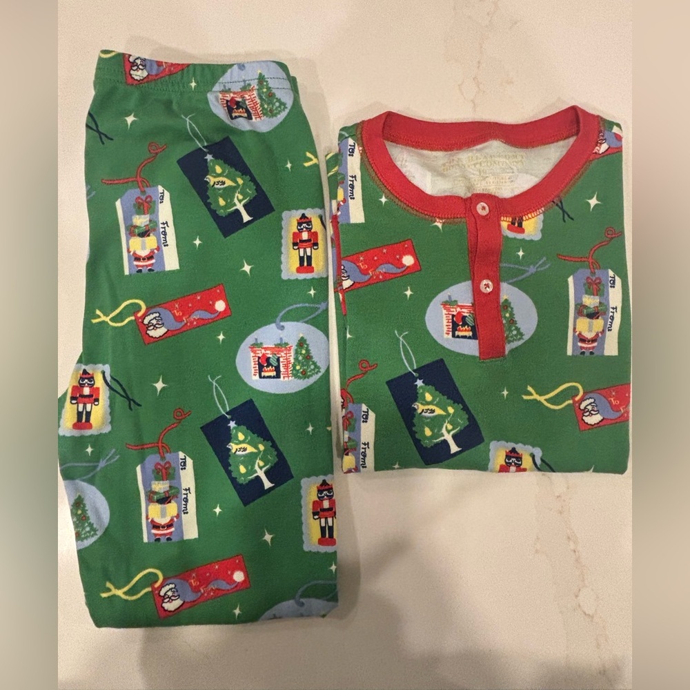 The Beaufort Bonnet Company Green Holiday Pajama Set